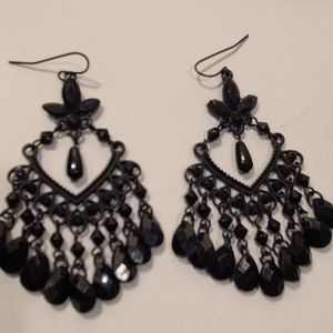 Chanderlier Black Earrings
